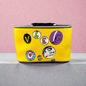 IZAK Yellow Cosmetic Travel Case Makeup Organizer Zip Top Bag Love Print